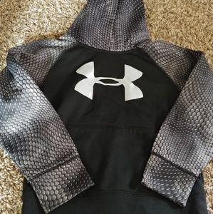 Under armour boy sweatshirt